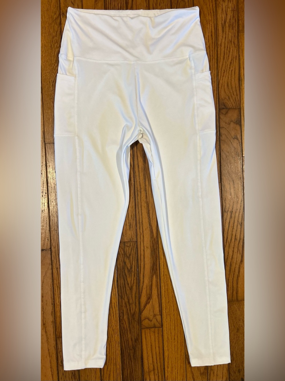 White athletic leggings in size Large/X-Large